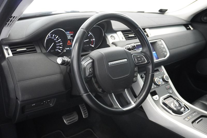 Land Rover Range Rover Evoque 2,2 SD4 DYNAMIC 4WD AUT. - fotka 15 z 31