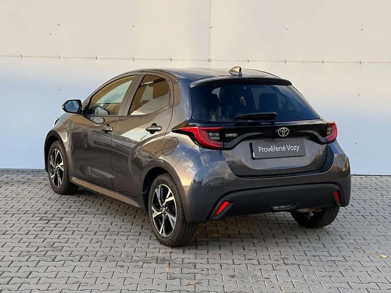Toyota Yaris 1.5 Dynamic Force Style AT - fotka 7 z 26