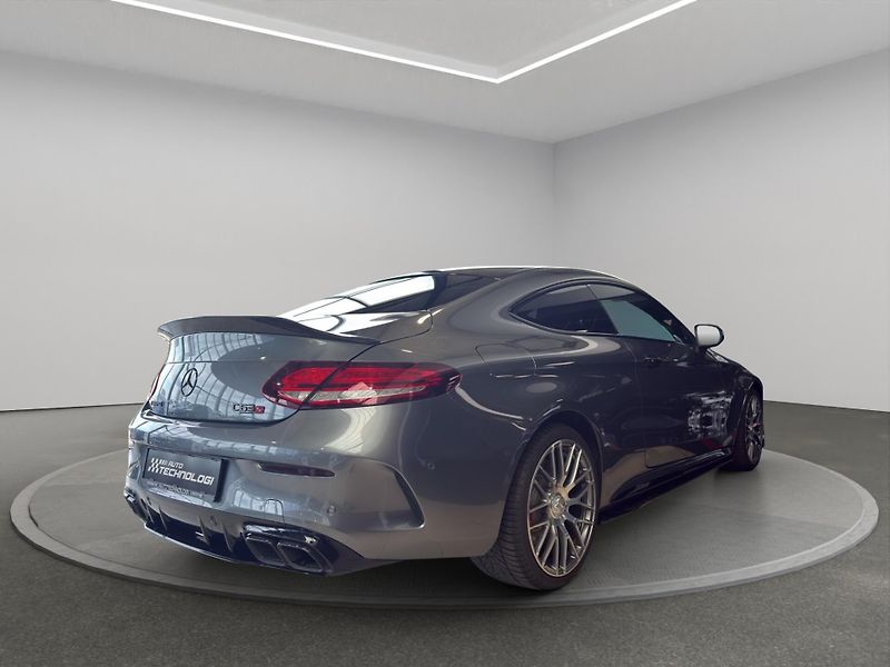 Mercedes-Benz Třídy C (2019) Mercedes-AMG C 63 S kupé - fotka 7 z 21