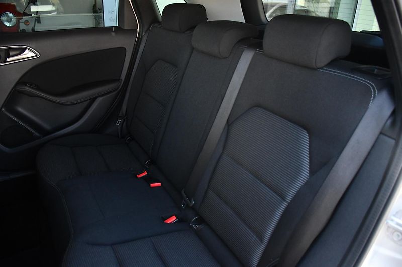 Mercedes-Benz Třídy B 220d PDC 4M N.TOP VYHŘ.SEDAČ - fotka 20 z 38