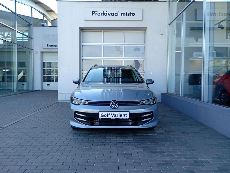 Volkswagen Golf Variant (2026) 1,5 eTSI 7DSG mHEV  People - fotka 2 z 18