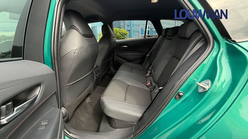 Toyota Corolla 2.0L HEV CVT GR SPORT - fotka 21 z 26