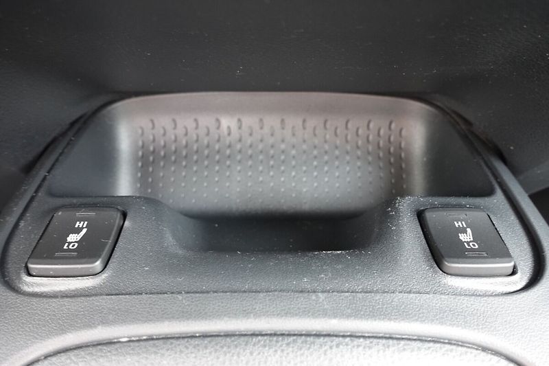 Toyota Corolla 1.5TNGA 125 - 6 MT Comfort + S - fotka 22 z 32