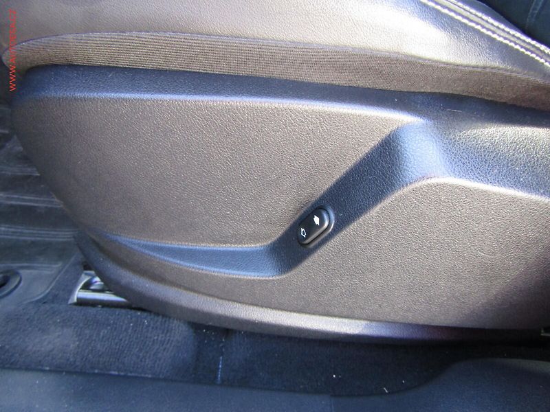Ford Galaxy (2011) 2.2 TDCi, AC, kůže - fotka 13 z 20