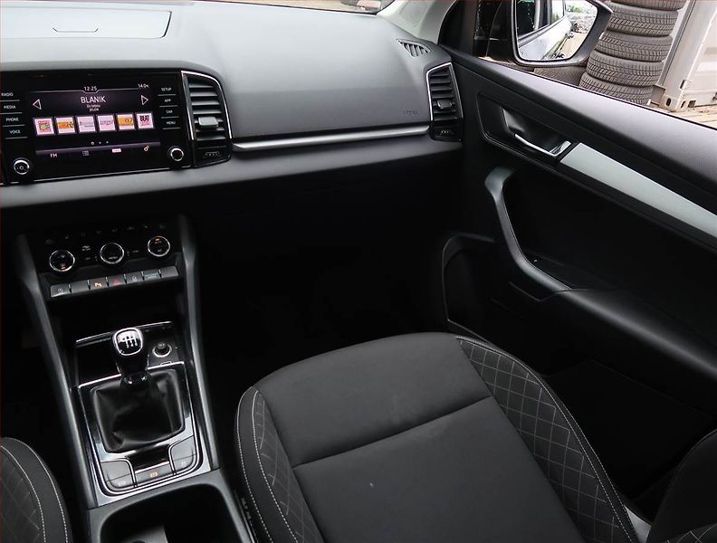 Škoda Karoq (2020) Ambition 1.0 TSI, Serv.kniha - fotka 8 z 20