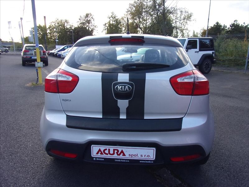 Kia Rio 1,3 CVVT - fotka 4 z 26
