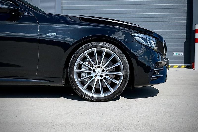 Mercedes-Benz Třídy E (2018) Mercedes-Benz E 53 AMG 4Matic+ - fotka 11 z 52