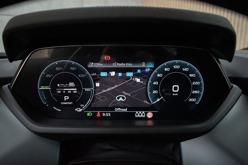 Audi e-tron 93kWh QUATTRO*B&O*AIR*ACC*DPH* - fotka 22 z 50