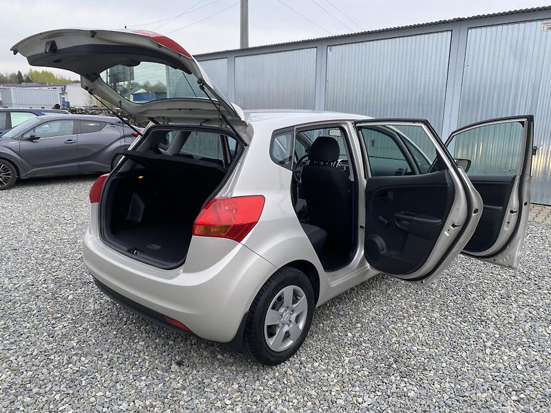 Kia Venga 1.4i 16v 90PS KLIMA SERVIS!!!  - fotka 130 z 144