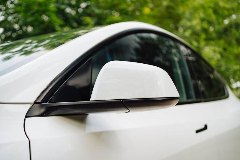 Tesla Model Y (2022) Long Range AWD 79kWh, SoH 91% - fotka 11 z 27
