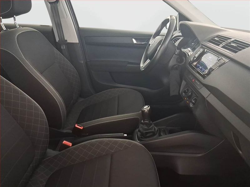 Škoda Fabia (2020) Ambition 1.0 TSI, ČR,1.maj - fotka 9 z 19