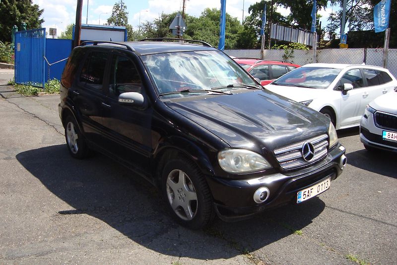 Mercedes-Benz Třídy M (2002) ML 55 AMG, ČR - fotka 9 z 51