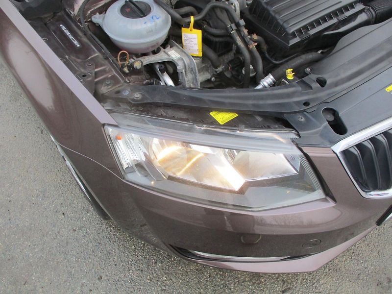 Škoda Octavia 1.2TSi 81kW AMB VÝHŘEV 2x PNEU - fotka 42 z 48