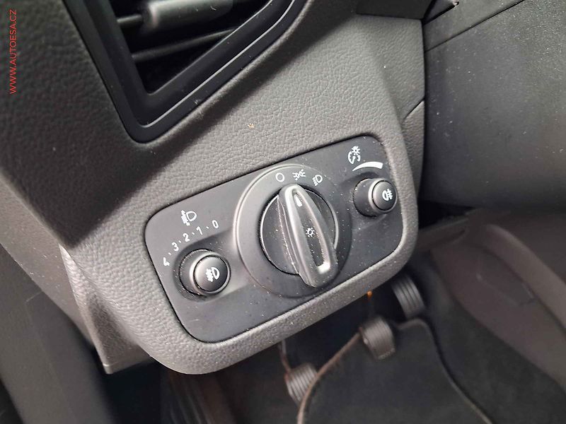 Ford Kuga (2018) 1.5EB, AC, výhřev sed. - fotka 14 z 17