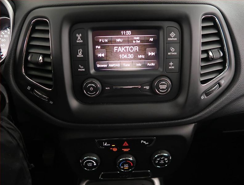 Jeep Compass (2018) 1.6 MultiJet, Serv.kniha - fotka 12 z 15