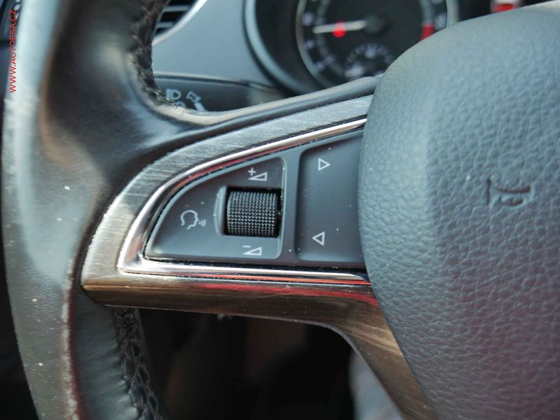 Škoda Octavia (2016) 2.0 TDi 4x4, 1.maj,ČR, Scout - fotka 12 z 15