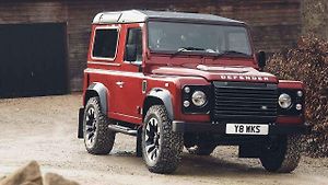 Land Rover Defender Works V8.