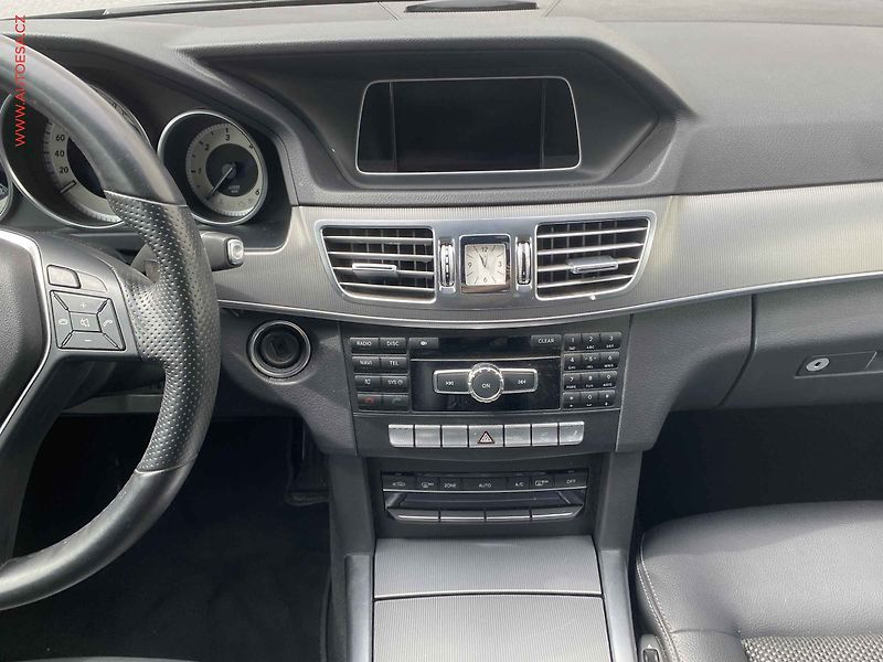 Mercedes-Benz Třídy E (2014) 2.2 CDi E200, AT, navi, park - fotka 12 z 18