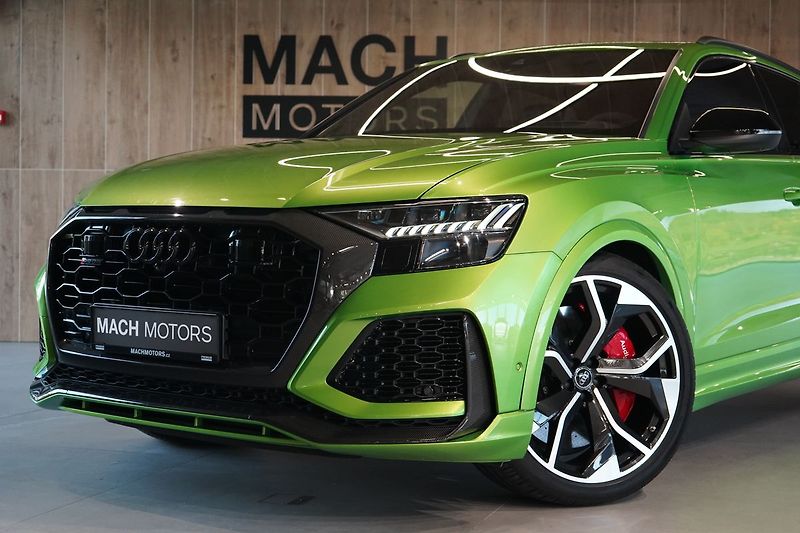 Audi RS Q8 Exclusive, Karbon brzdy, Pano - fotka 2 z 50