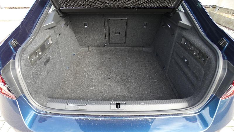 Škoda Superb 2,0 TDI 147kw 4x4 DSG Style - fotka 21 z 27