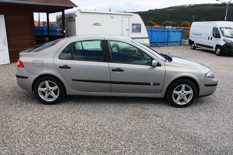 Renault Laguna (2007) 1,9DCI 96KW KLIMA EL.OKNA ALU - fotka 8 z 16
