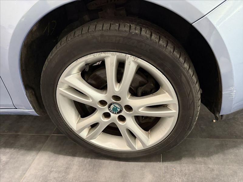 Škoda Roomster 1,9   TDI 77KW STYLE VÝHŘEV - fotka 24 z 26