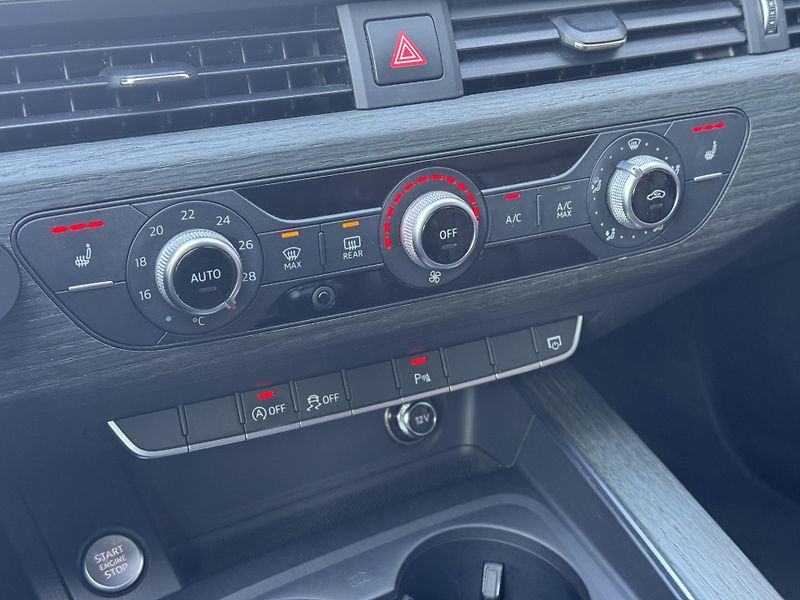 Audi A4 (2016) 2.0TDi Sport, Individual, RZV - fotka 32 z 47