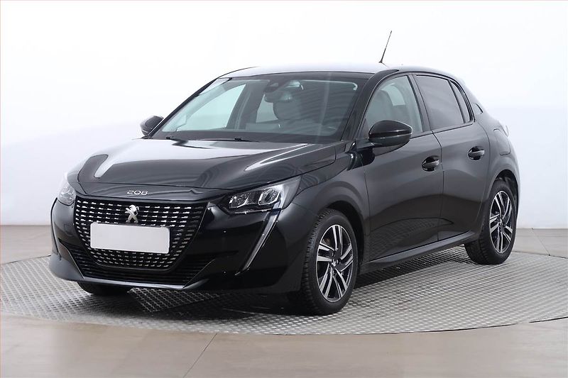 Peugeot 208 (2021) Allure 1.2 PureTech - fotka 2 z 17