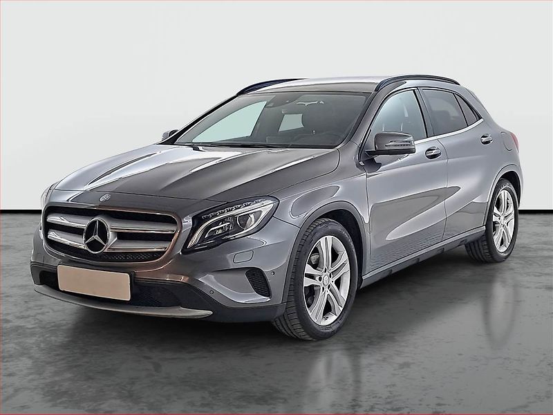 Mercedes-Benz GLA (2015) 220 CDI 4MATIC, 4X4 - fotka 2 z 23