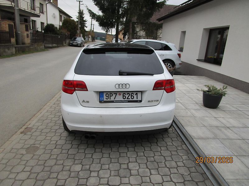 Audi A3 (2009) 2,0 TDi DSG panorama - fotka 6 z 28