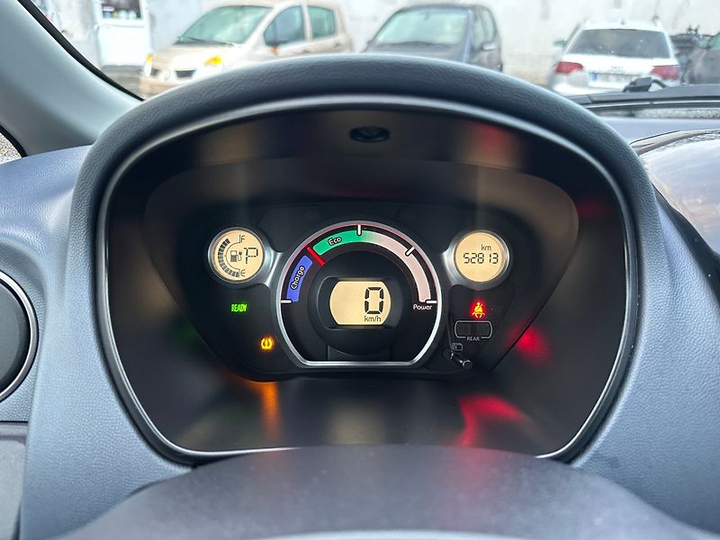 Peugeot iOn (2015) 49Kw - fotka 15 z 21