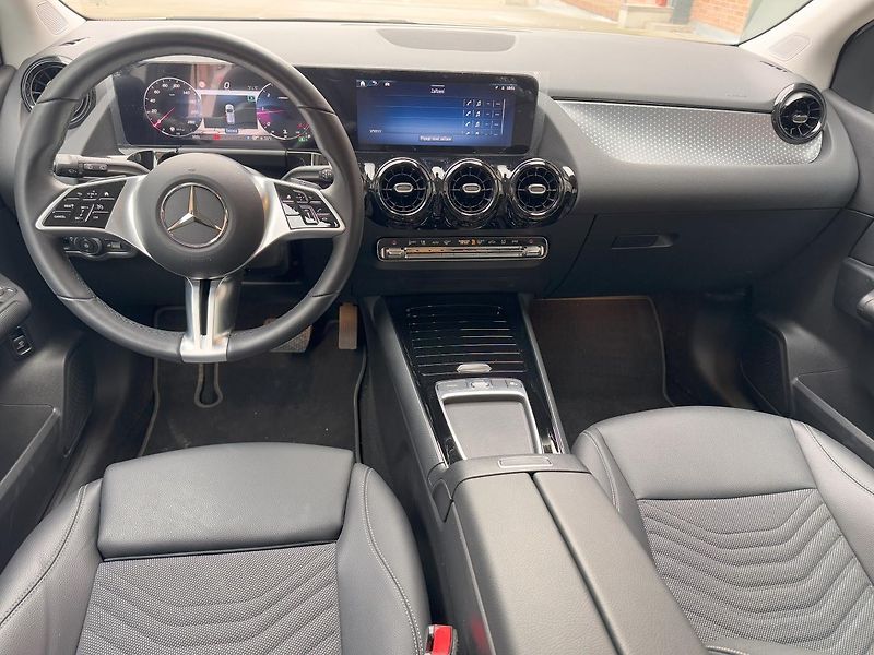 Mercedes-Benz Třídy B (2024) B 200d - fotka 15 z 27