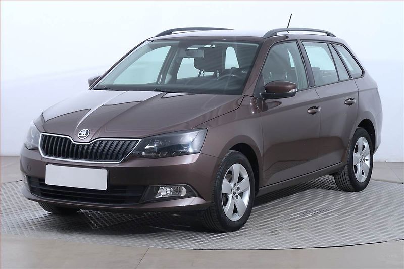 Škoda Fabia (2015) 1.2 TSI - fotka 2 z 18