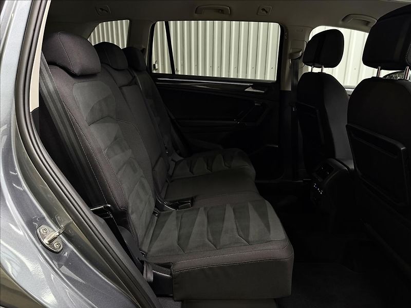 Volkswagen Tiguan Allspace 2.0TDI 140kW 4M R-LINE NEZ-TOP - fotka 41 z 49