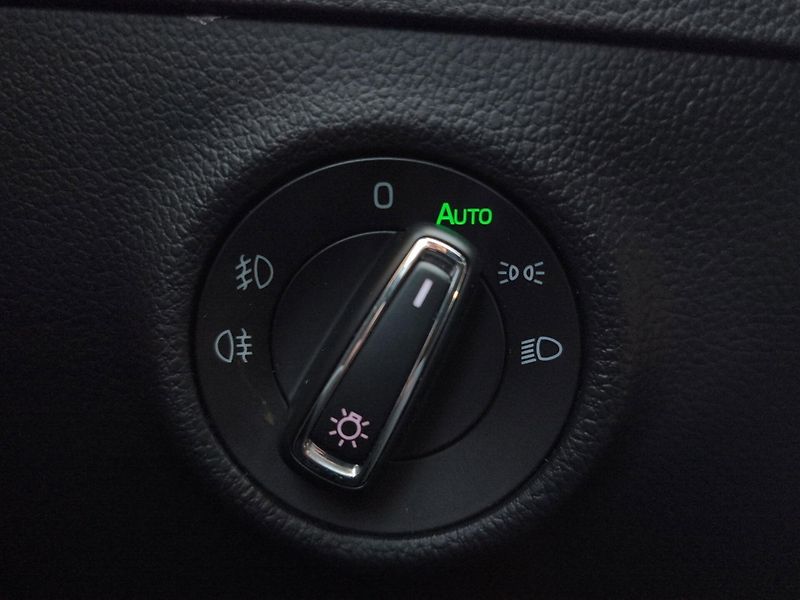 Škoda Superb (2017) Style GreenLine 1.6 TDi 88kW, - fotka 15 z 30