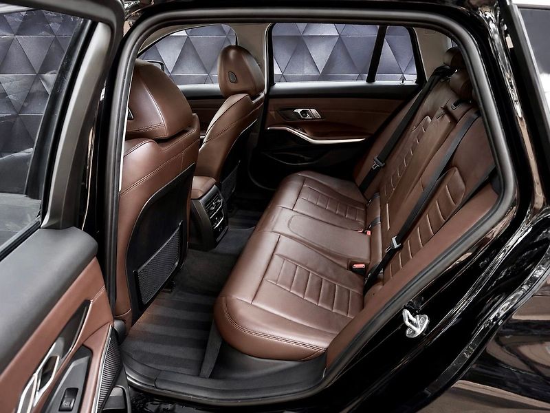 BMW Řada 3 320d xDrive LUXURY LINE, PANOR - fotka 11 z 28