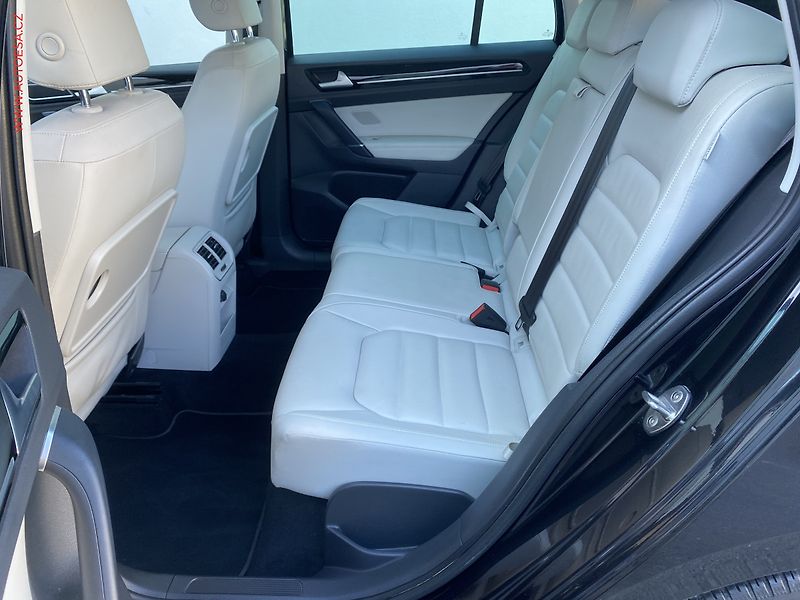 Volkswagen Golf Sportsvan (2014) 2.0 TDi, Highline, TZ, bixen - fotka 10 z 19