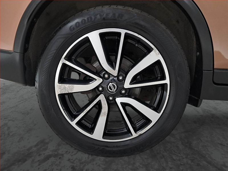 Nissan X-Trail (2016) 1.6 dCi, 4X4, Kůže, Navi - fotka 15 z 17
