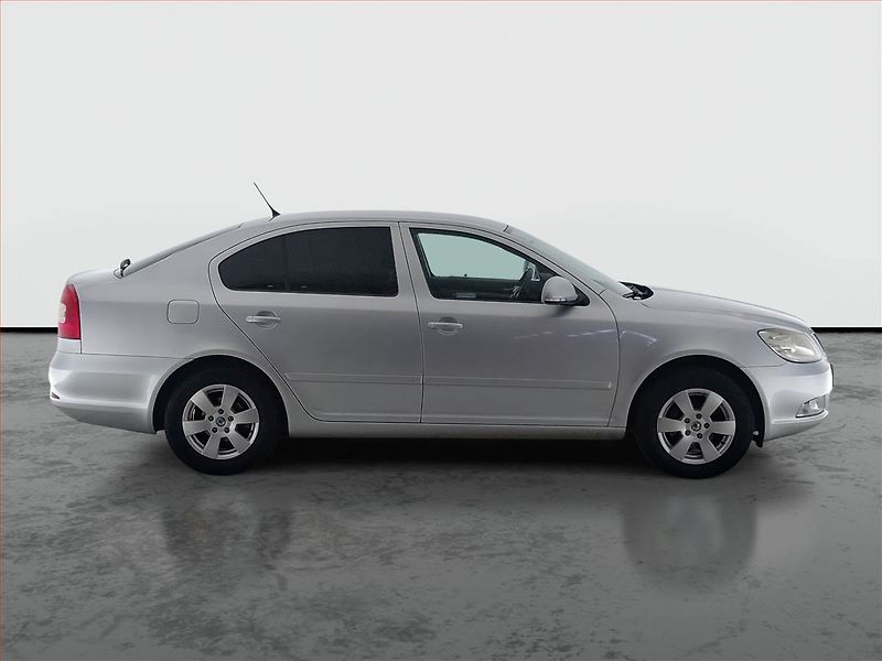 Škoda Octavia (2011) 1.6 TDI, po STK, za super cenu - fotka 6 z 17