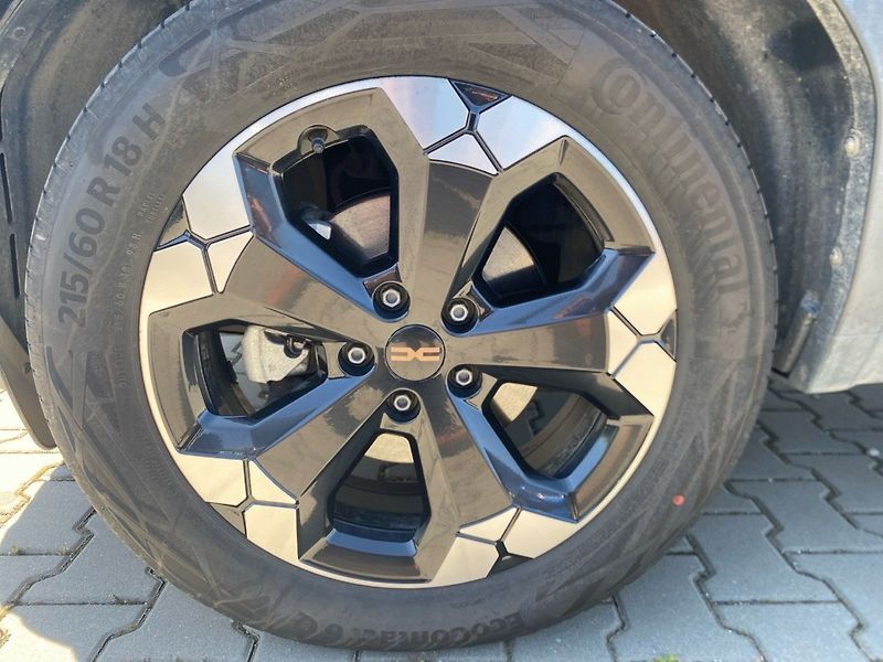 Dacia Duster (2025) Extreme Hybrid 140 - fotka 8 z 18