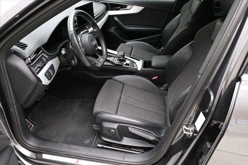 Audi A4 2,0 TDI 120kW S-LINE S-Tronic - fotka 12 z 26