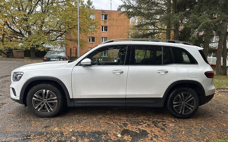 Mercedes-Benz GLB (2023) - fotka 8 z 15