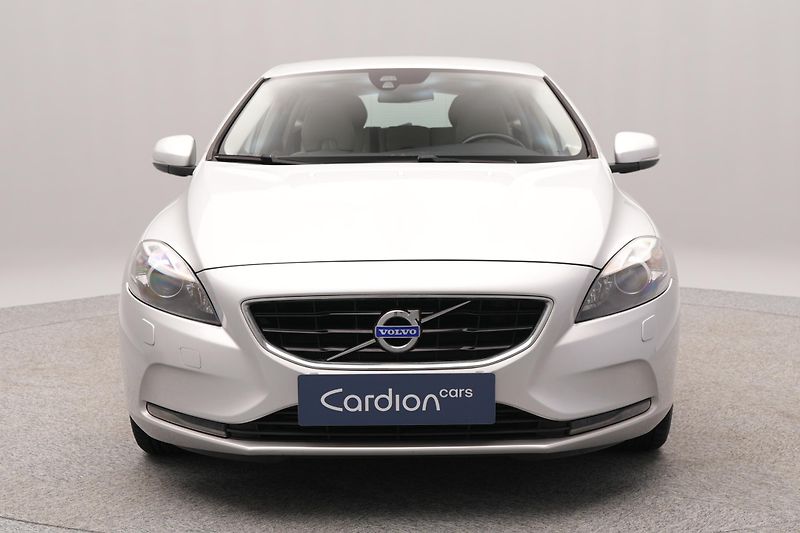 Volvo V40 D3 OCEAN RACE 1.maj - fotka 15 z 44