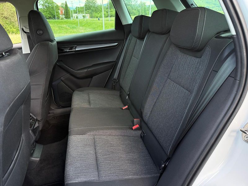 Škoda Karoq (2018) 1.5 TSi 110KW DSG - fotka 11 z 18