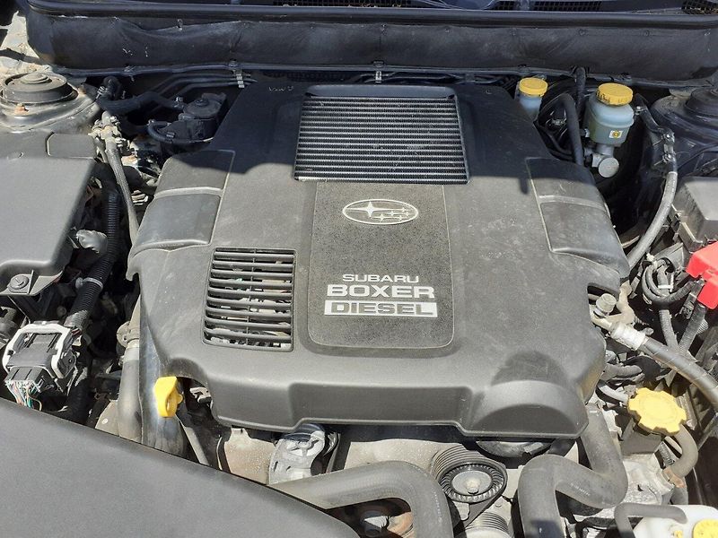 Subaru Outback (2013) 2.0 D 4x4 110 Kw - fotka 25 z 34