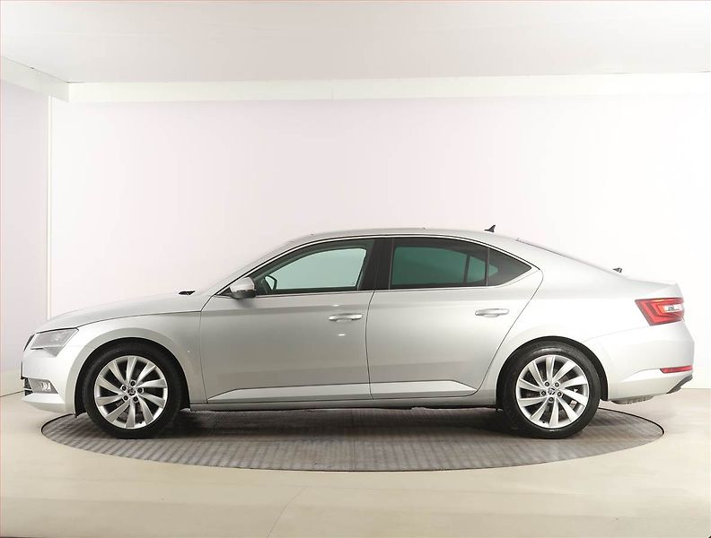 Škoda Superb (2016) 2.0 TDI 4x4, 4X4, Automat - fotka 3 z 31