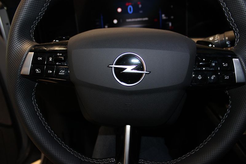 Opel Astra (2025) ST EDITION 1,2 HYBRID - fotka 8 z 17