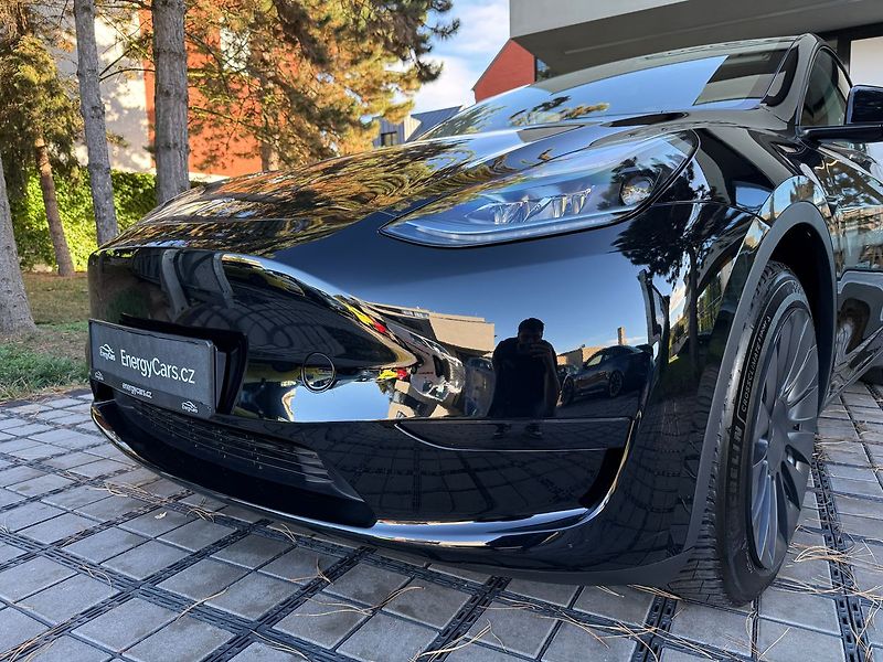 Tesla Model Y Standart Range LFP - fotka 5 z 40