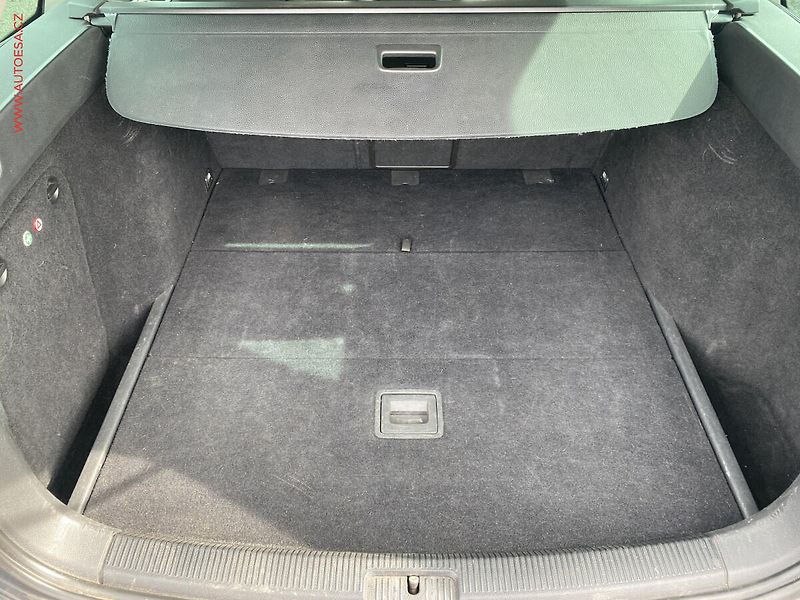 Volkswagen Golf (2010) 1.4TSi, AC, výhřev sed. - fotka 7 z 20