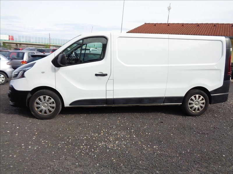 Renault Trafic 2,0   automat - fotka 6 z 15